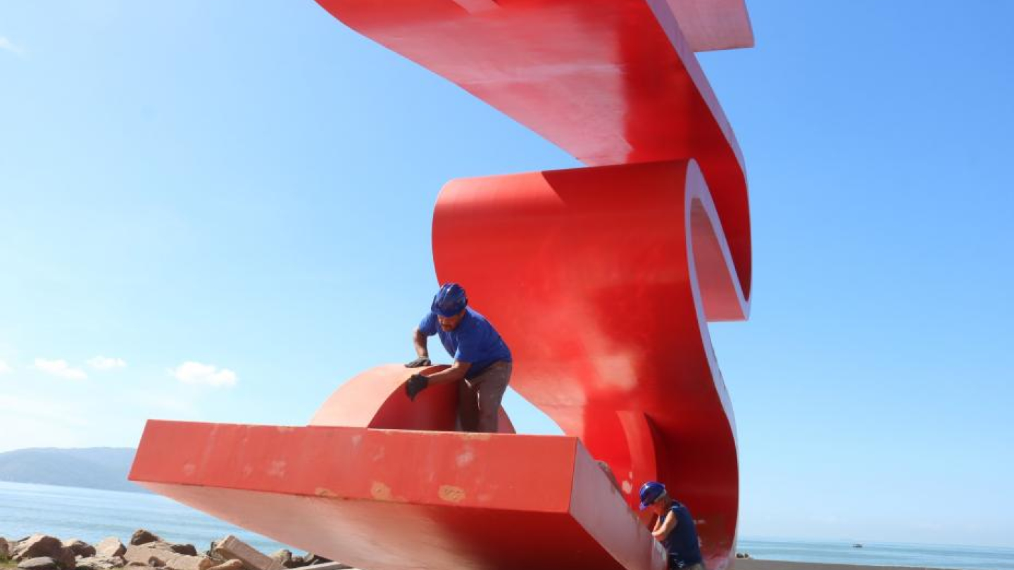 Monumento tomie ohtake