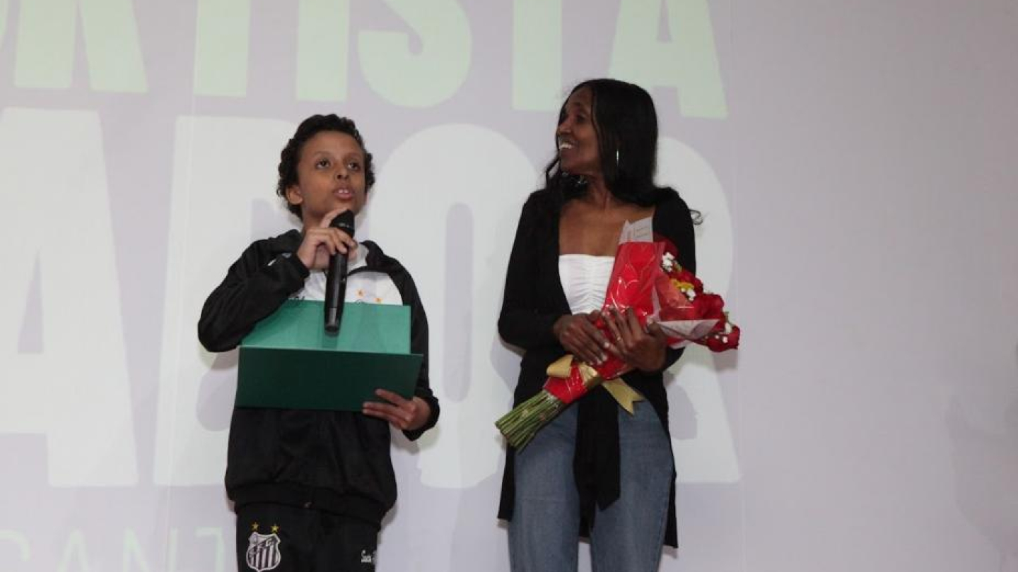Homenagem a atletas no Museu Pelé