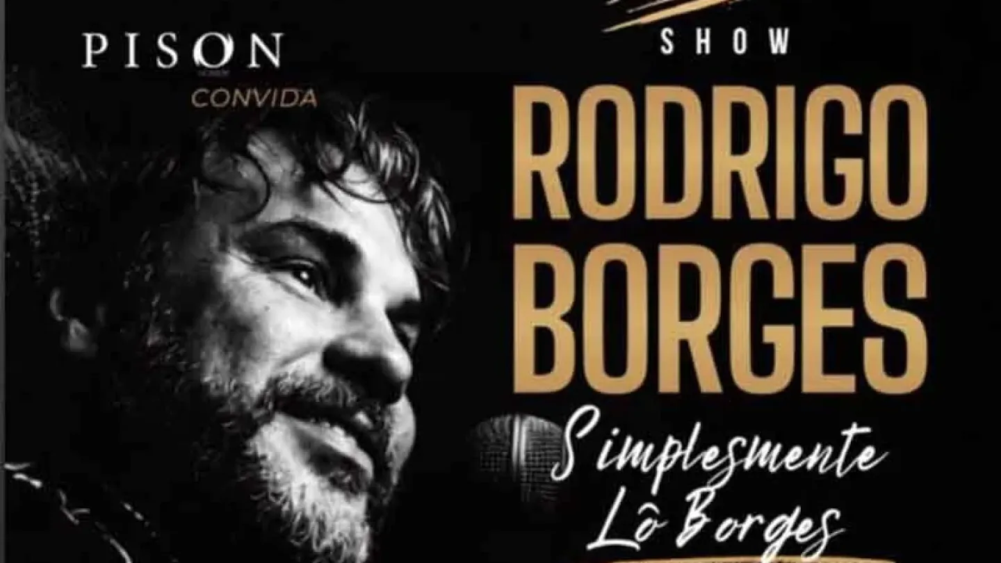 Cartaz do show "Simplesmente Lô Borges", com participação de Rodrigo Borges. A arte apresenta uma fotografia em preto e branco de um cantor barbudo sorrindo ao lado de um microfone. O design utiliza fundo escuro e tipografia em tons dourados e brancos. O cartaz informa apresentação no dia 9 de julho, feriado, com abertura da casa às 18h30 e início do show às 21h, além da participação do DJ Daniel Lima.
