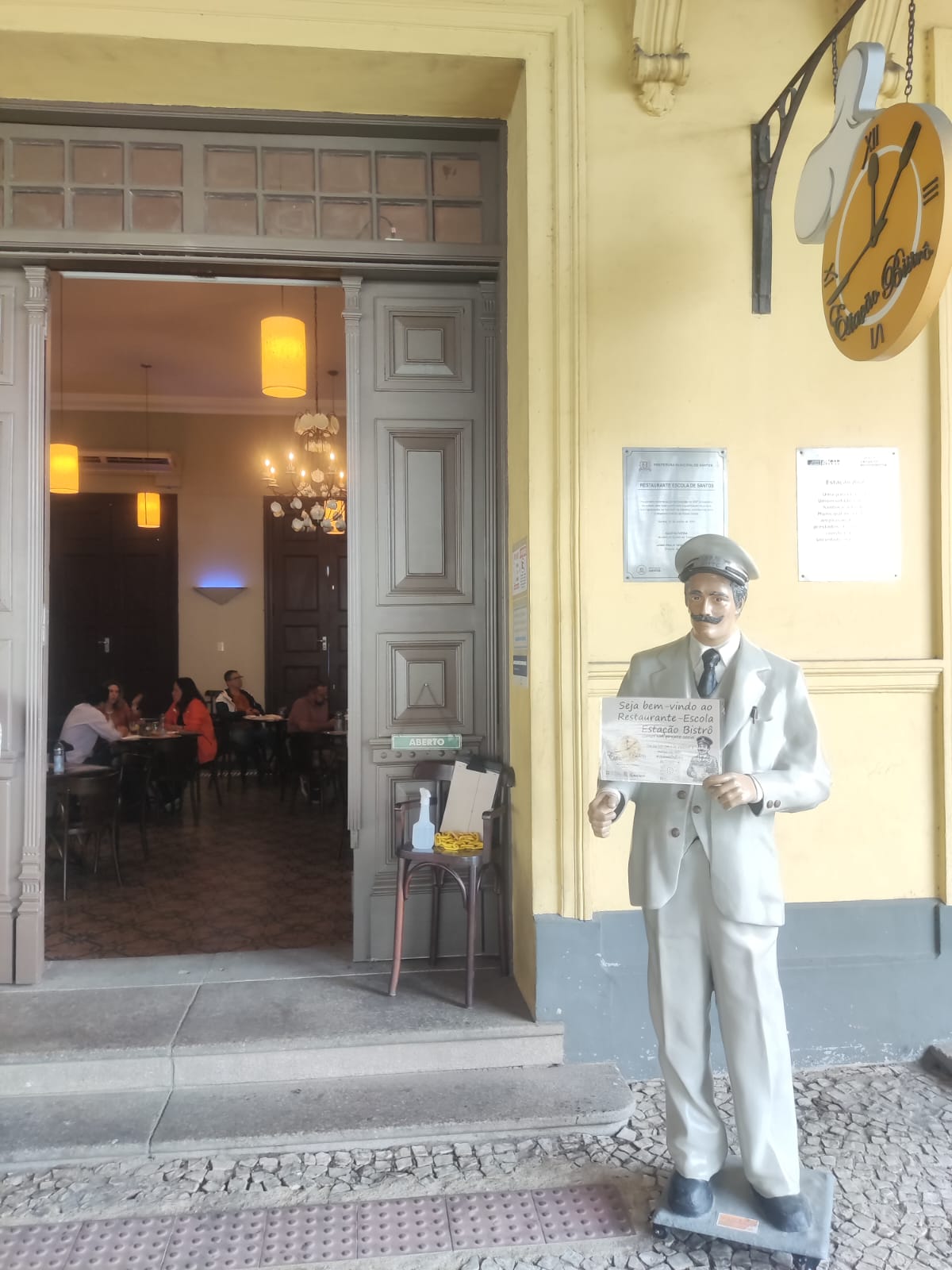 Fachada do Estação Bistrô