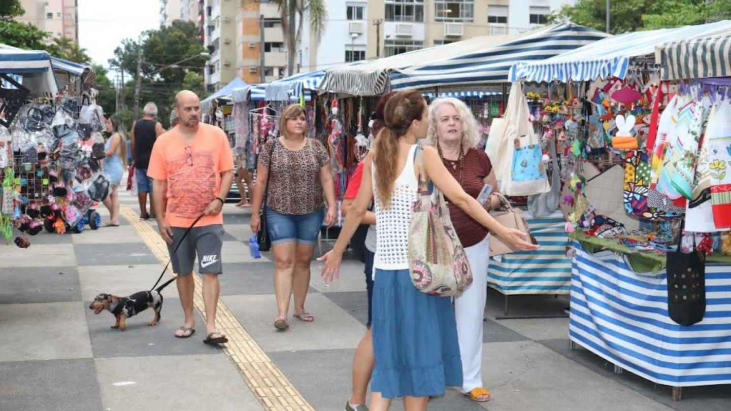 Feira criativa movimentada