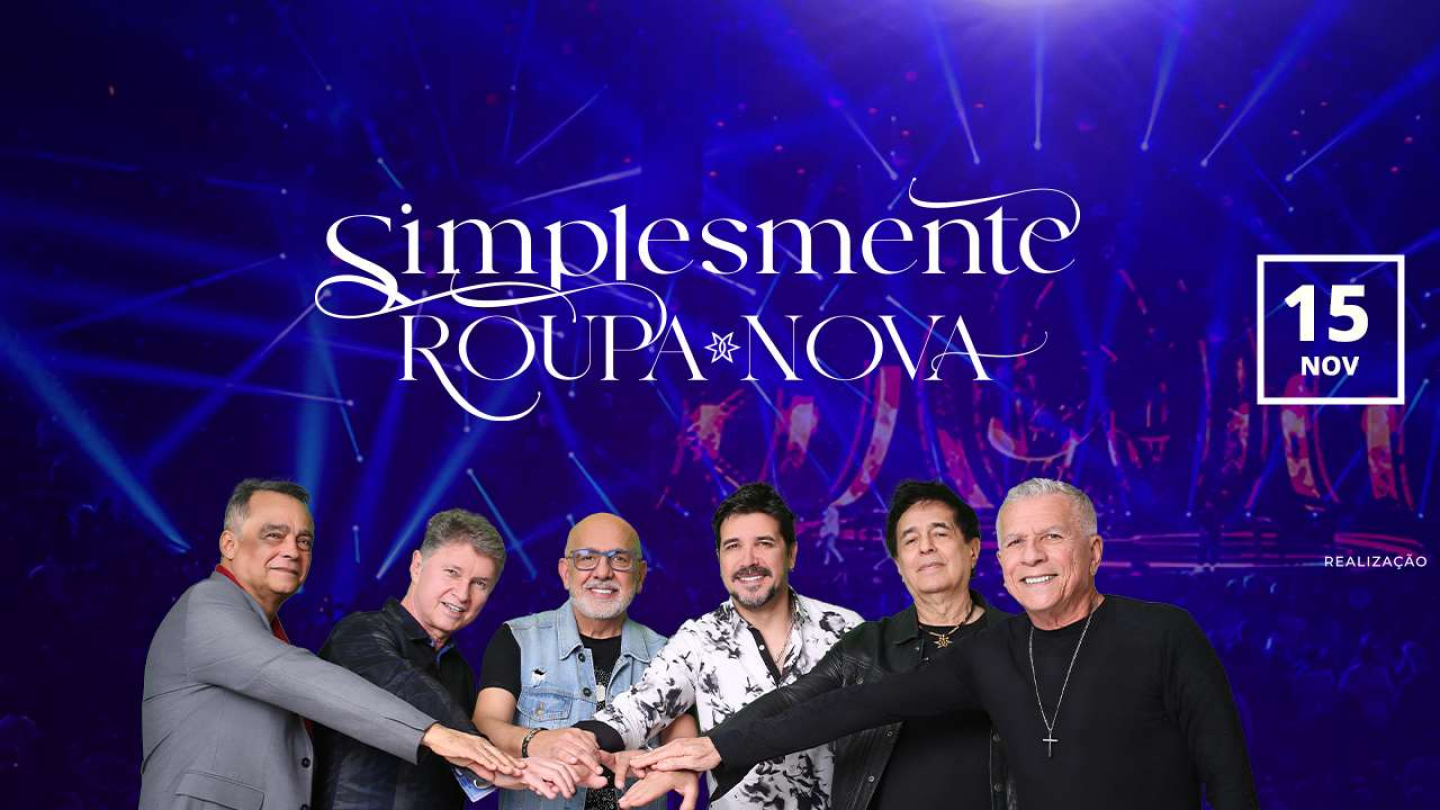 Imagem promocional do show “Simplesmente Roupa Nova”, que acontece em 15 de novembro no Santos Convention Center. O fundo é azul, com luzes de palco, e mostra os integrantes do grupo posando juntos à frente