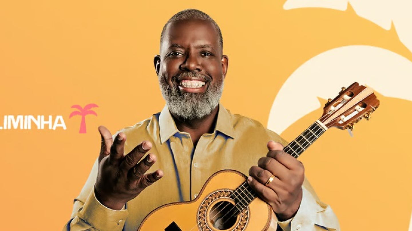 Péricles num fundo amarelo