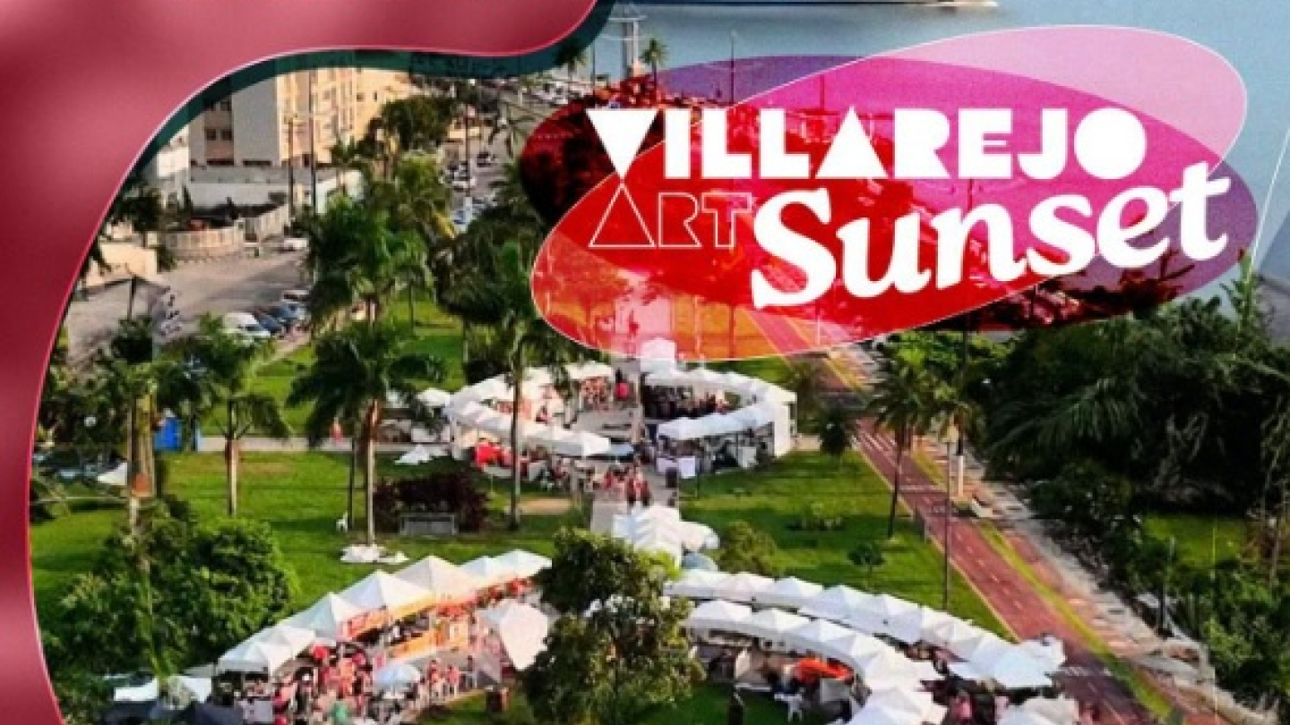 Cartaz promocional do evento Villarejo Art Sunset, que acontecerá nos dias 14 e 15 de março de 2026, das 11h às 21h, na Praça do Aquário em Santos, apresentando uma vista aérea de tendas brancas e um navio de cruzeiro ao fundo