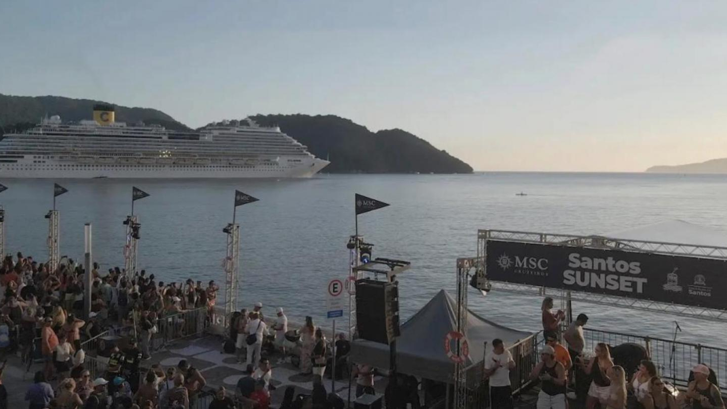 Evento com navio no fundo