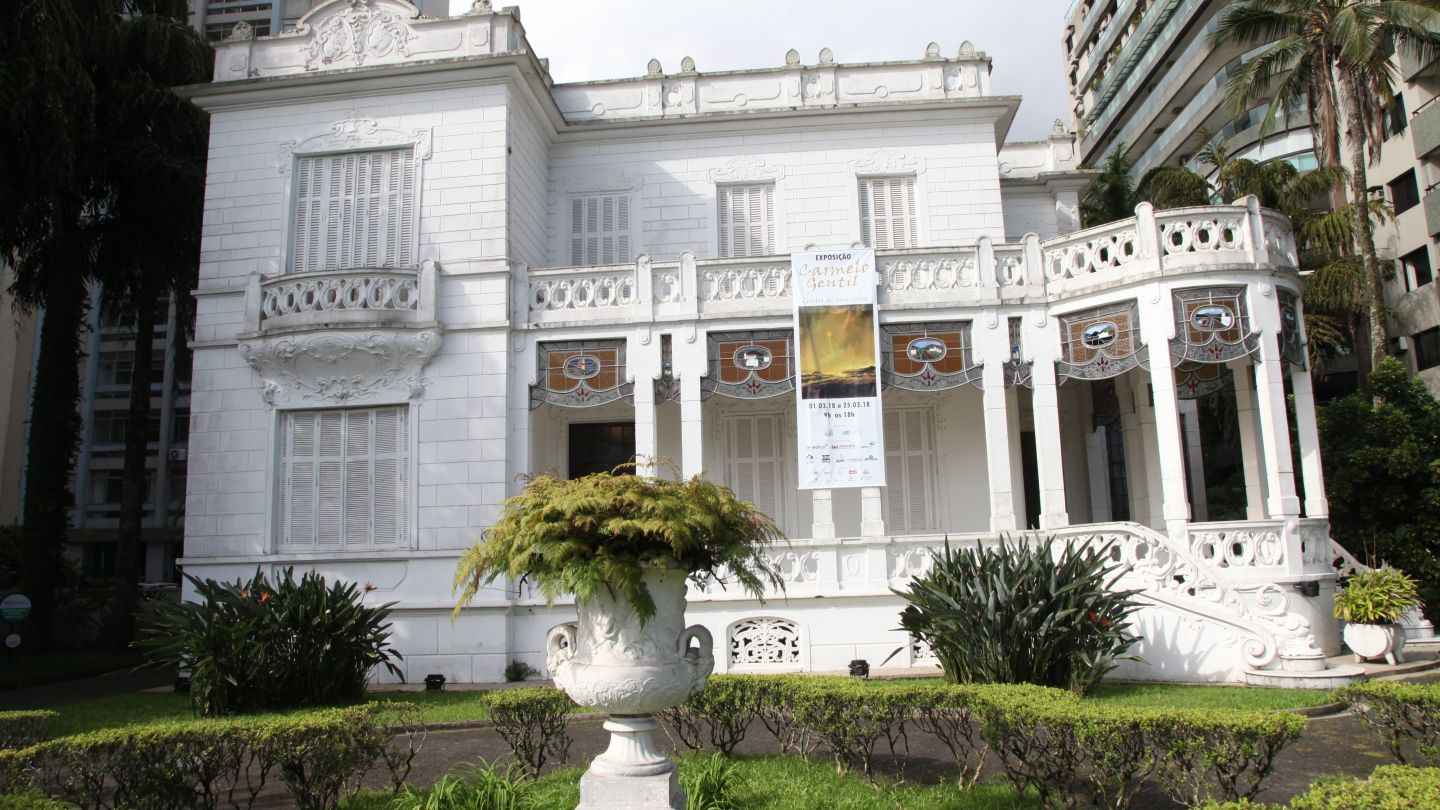 Fachada da Pinacoteca Benedicto Calixto